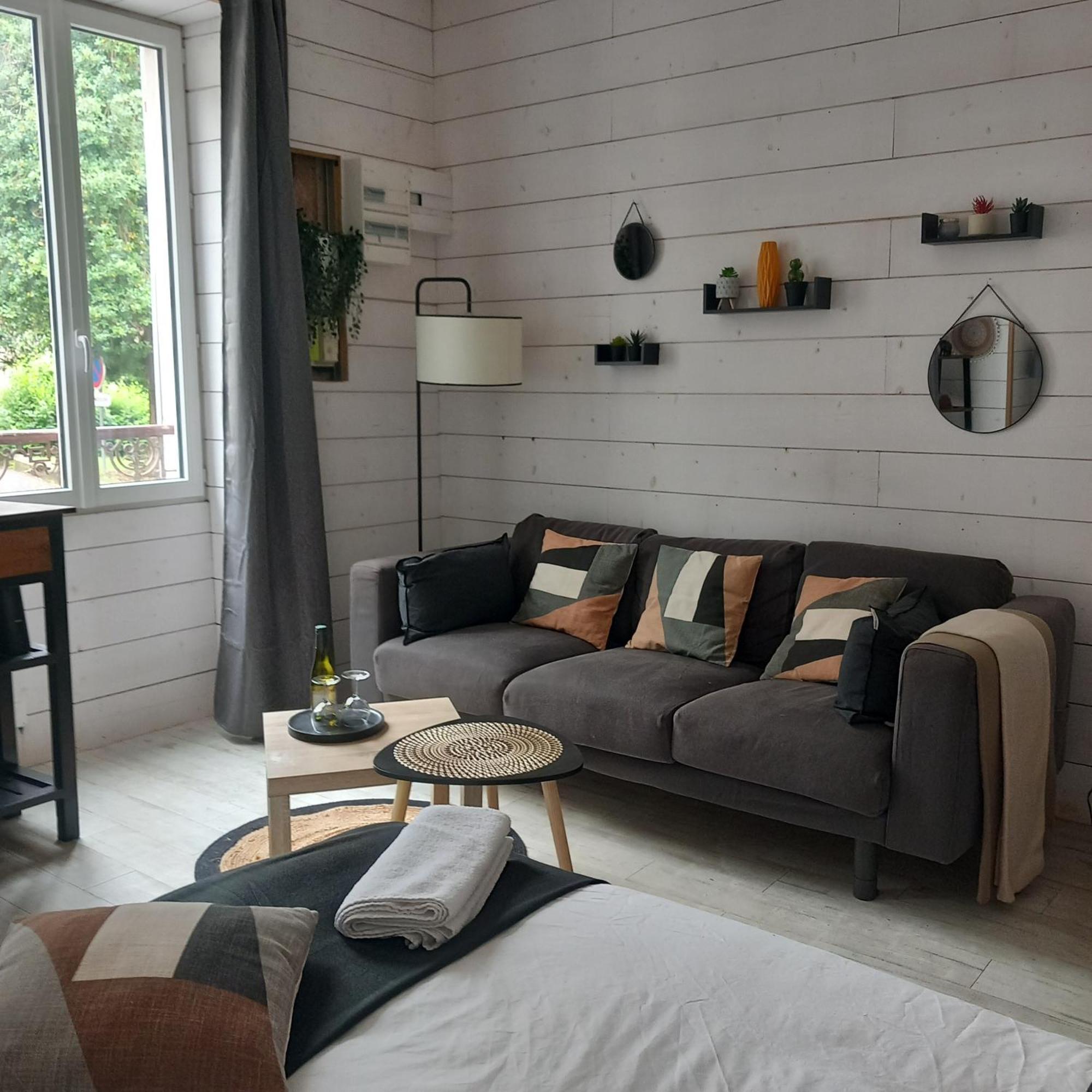 Ferienwohnung Jls'Tudios " U Sognu" Cosne-sur-Loire Exterior foto